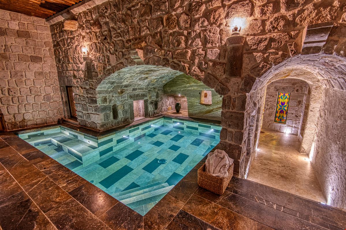 Muhteshem Imperial Pool Suite