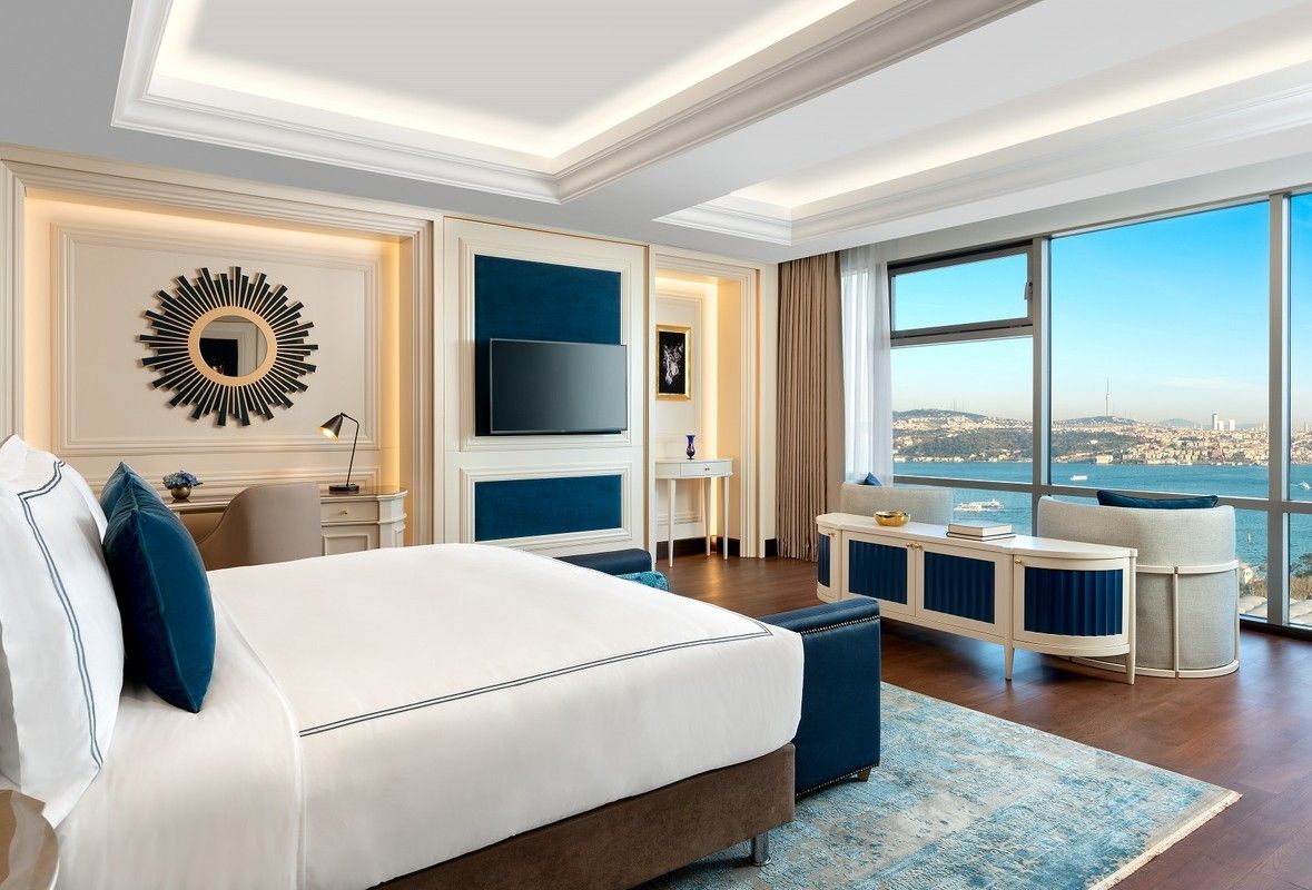 Ritz Carlton Suite with Jacuzzi & Bosphorus View